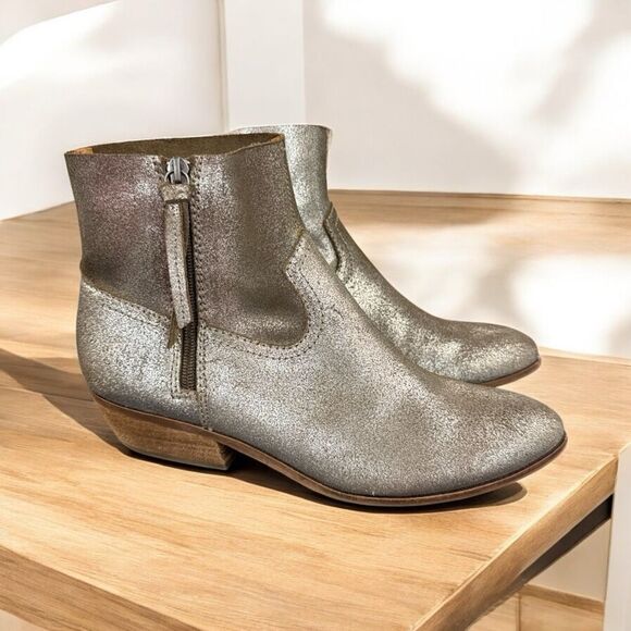 Frye Rubie style Silver Leather Ankle Boots- size 8- perfect condition! - Picture 1 of 9